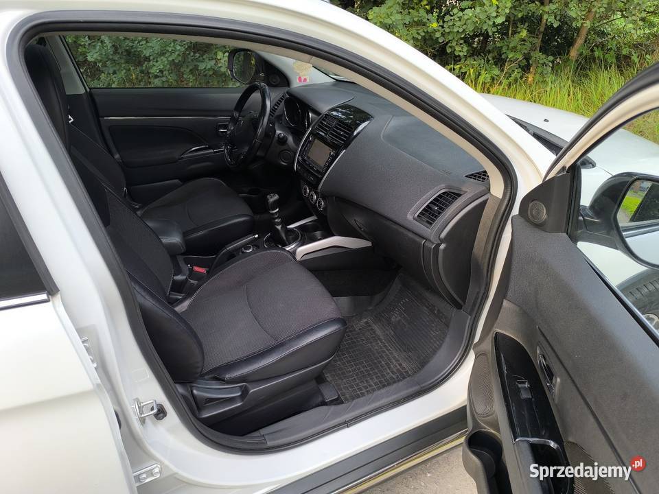 Peugeot 4008 18diesel4x4 xenon kamera panorama 1800cm3