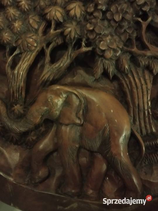 Sprzedam ręcznie rzeżbiony stół i cztery