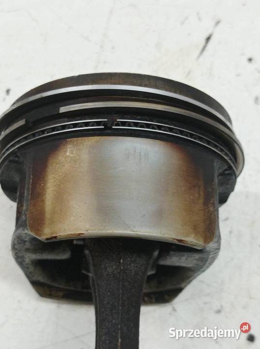 TŁOK 69L20 12 16V Renault Clio II 19982012 osobowe