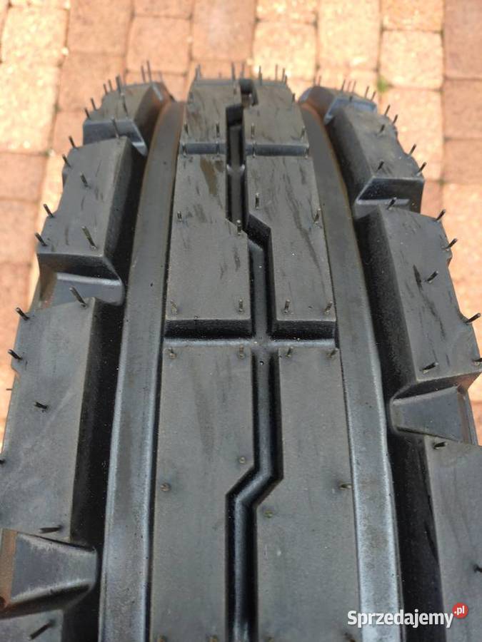 Opony do ciągnika na przód stalowe nie płótniane