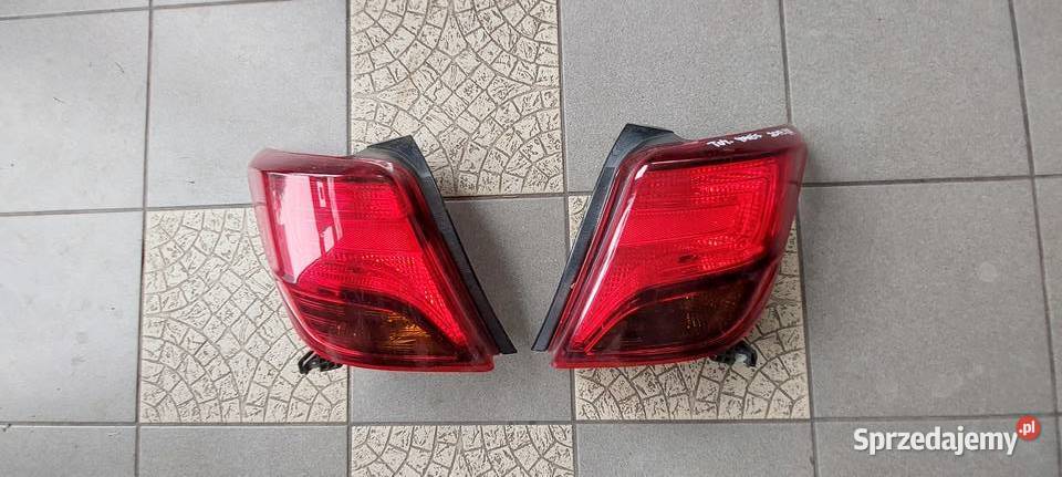 Toyota Yaris 2014 2015 2016 2017 lampa tył prawa Części samochodowe Byków