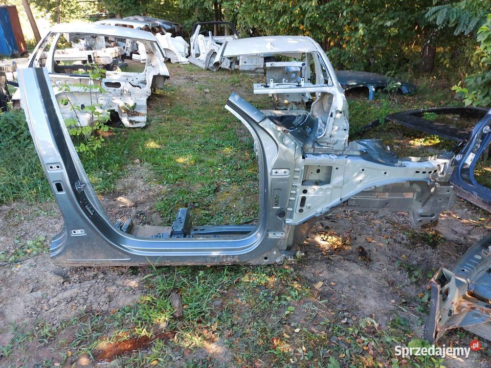 VOLVO XC60 II Próg słupek podłużnica przód prawa sprzedam