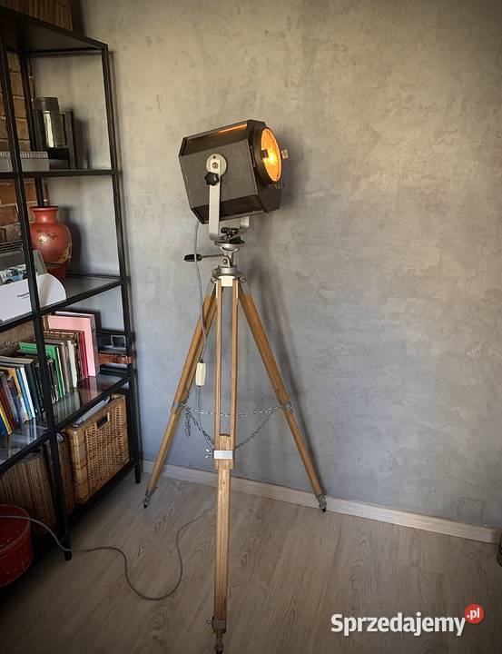 Lampa z PRL teatralna PRL loft vintage Stoliki kawowe i ławy