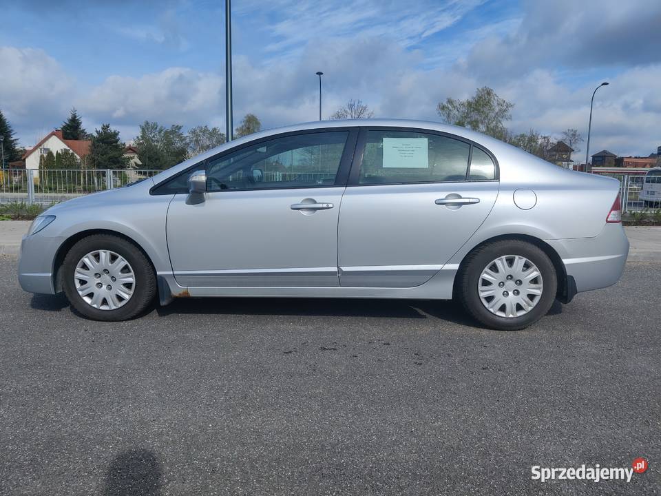 Sprzedam Hondę Civic VIII 18 140 sedan wersja autoalarm Civic Warszawa