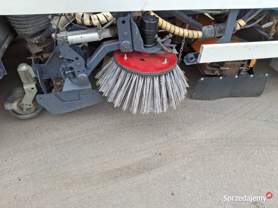 MercedesBenz Axor 1823 Zamiatarka Bucher welurowa tapicerka Sierakowice