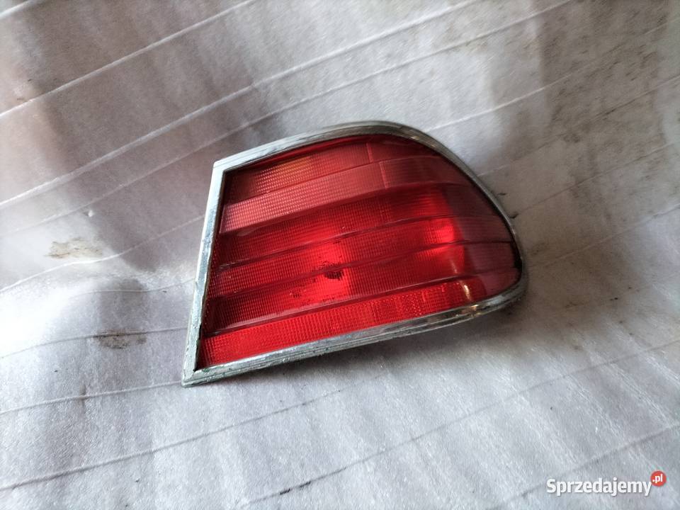LAMPA PRAWY TYŁ MERCEDES W210 Oświetlenie lubelskie Kamień-Kolonia sprzedam