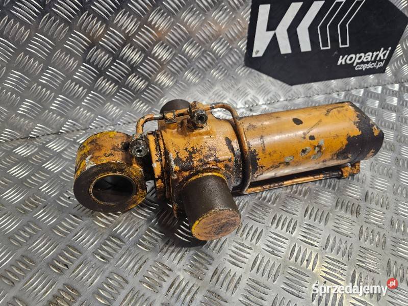 Siłownik hydrauliczny obrotu konika Massey Układ hydrauliczny Gdynia