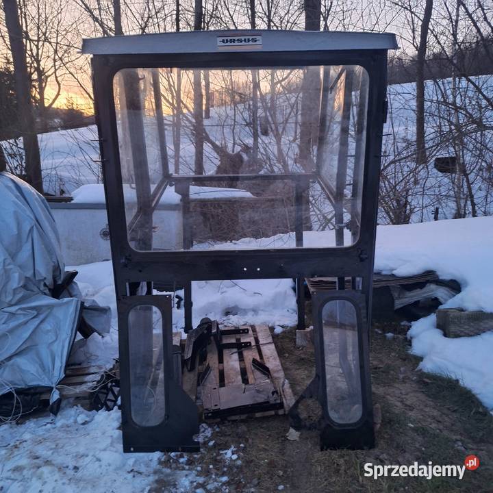Kabina Kunów Ursus c 360 3p Dębica