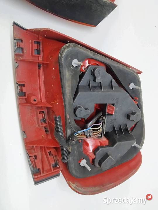 LAMPA TYŁ KOMPLET SEDAN Audi A4 I 19942001 B5 sprzedam