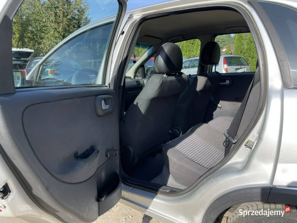 Opel Corsa 12 Benzyna 2004r Z Automatyczną srebrny Warszawa