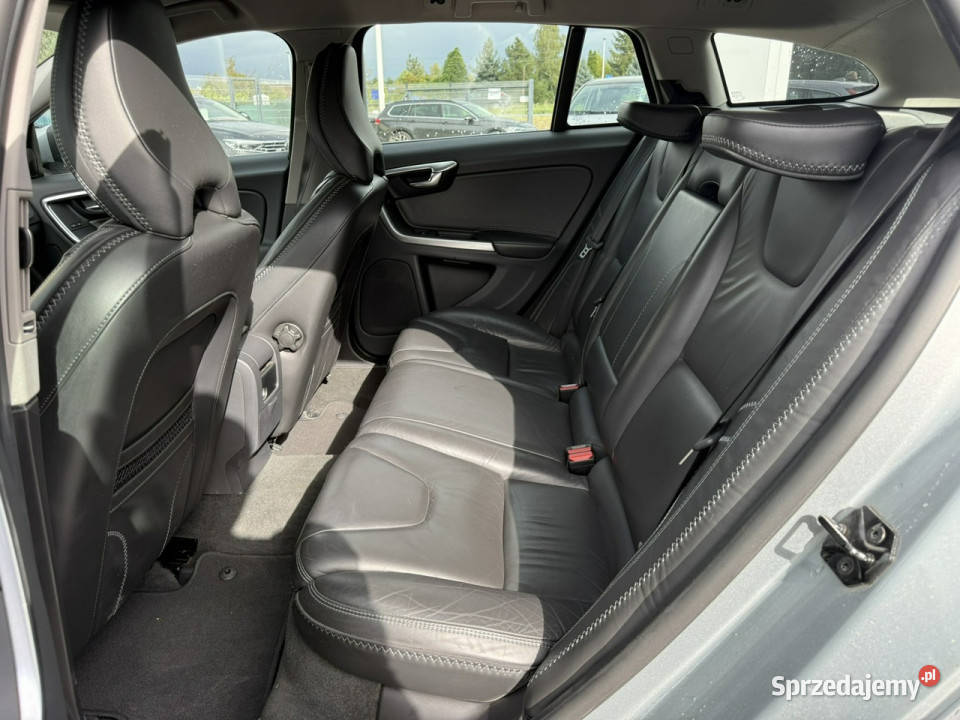 Volvo V60 16 D2 115 2012 skóry climatronic hak Kombi Wrocław