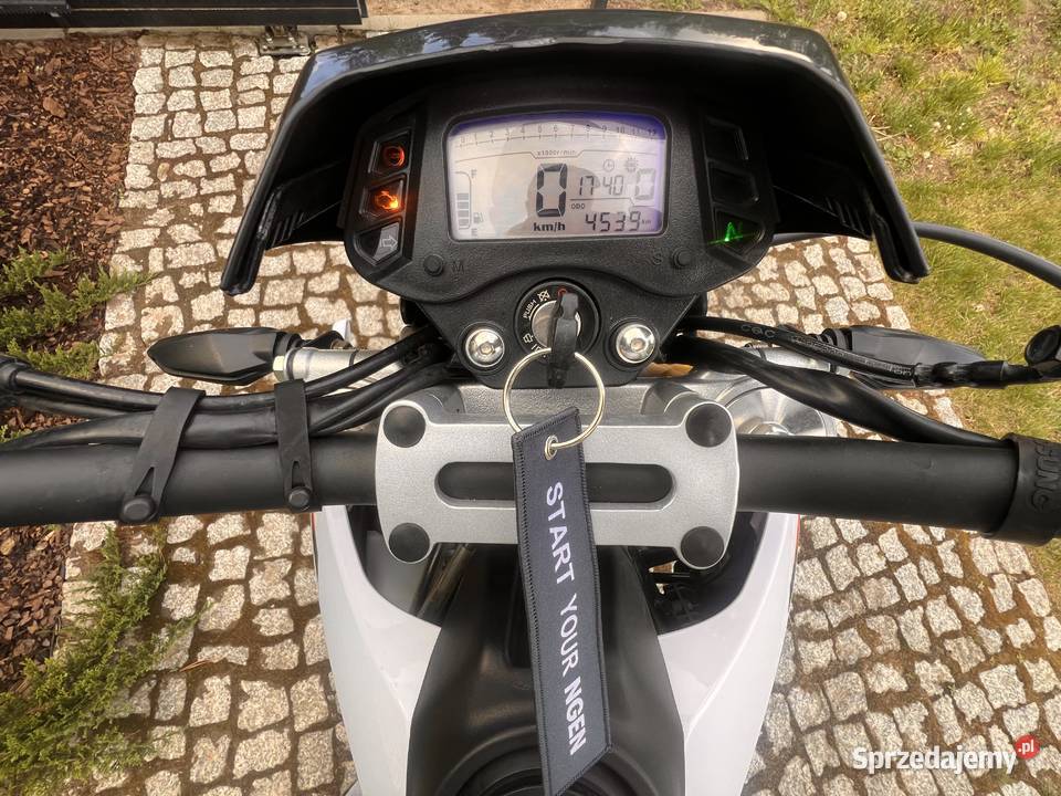 Online Bestia SM 125 Supermoto 2021 Trzcianka
