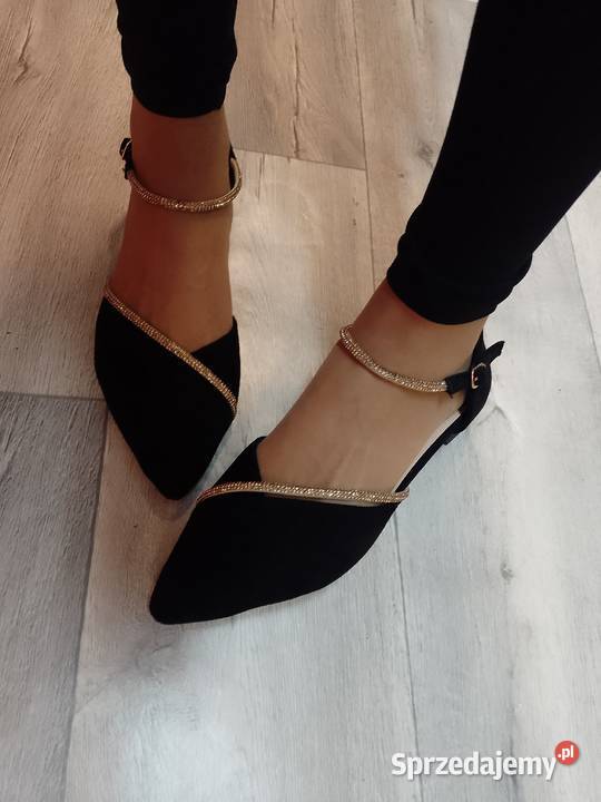 42 Czarno złote bogato zdobione baleriny małopolskie Kraków