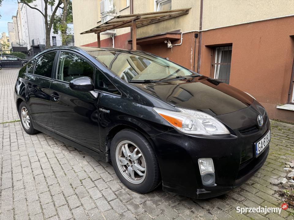 Toyota Prius III 18 Hybrid LPG KME Kamera automatyczna Gdynia