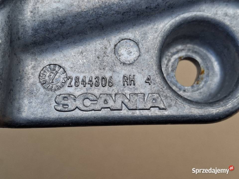 SCANIA R S ZAWIAS MOCOWANIE GRILLA ATRAPY UCHWYT Bieleń