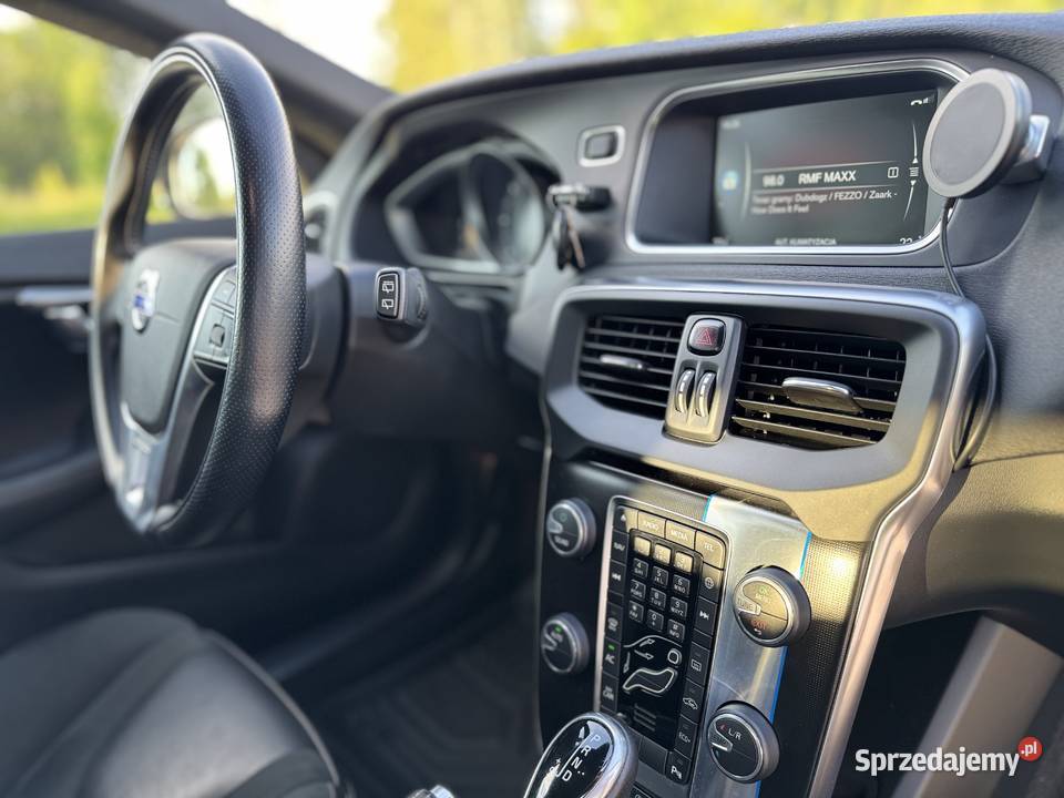Volvo V40 D4 2014r serwis ASO pierwszy Kielce