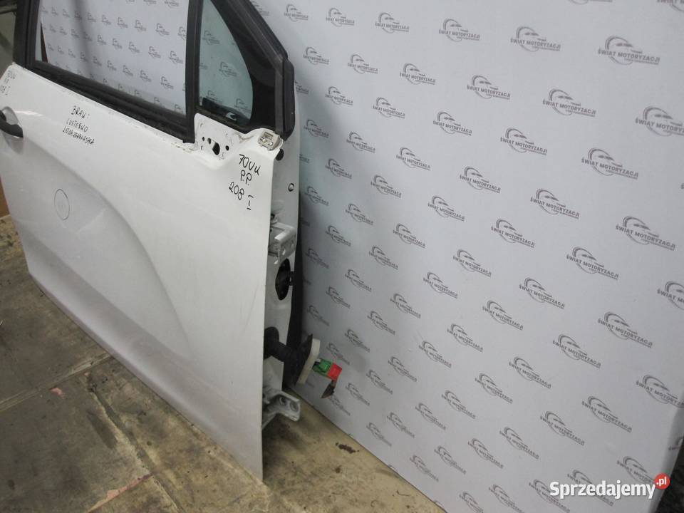 PEUGEOT 208 I 13r drzwi prawy przód osobowe