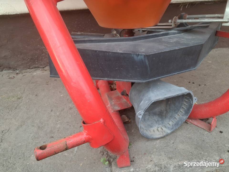 rozsiewacz nawozu 300l