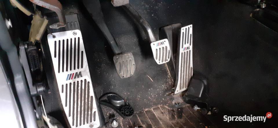 Podsufitka czarna fotele kanapy E84 BMW X1 Nisko