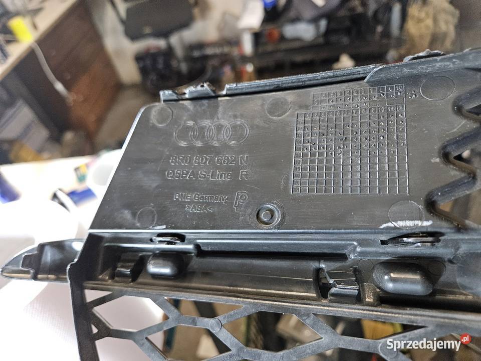 AUDI Q5 SLINE KRATKA PRAWA ZDERZAKA PRZÓD wielkopolskie