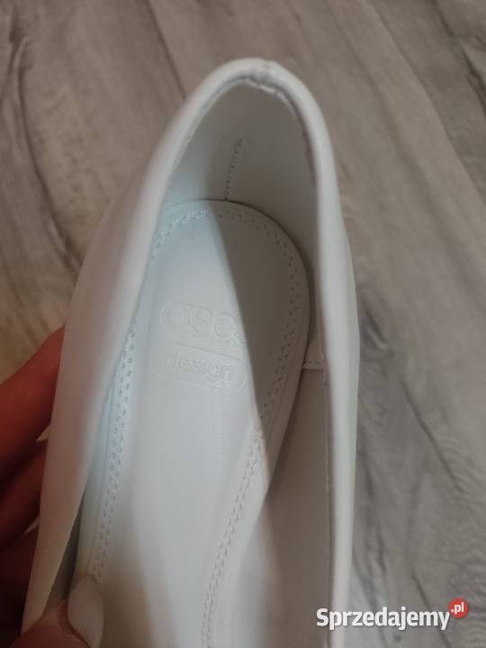 41 ASOS Design Białe czółenka wieczorowe w szpic Kraków