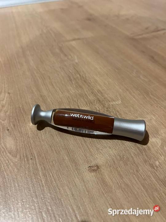 Nowa Szminka do ust Mega Plume brązowa Gdańsk