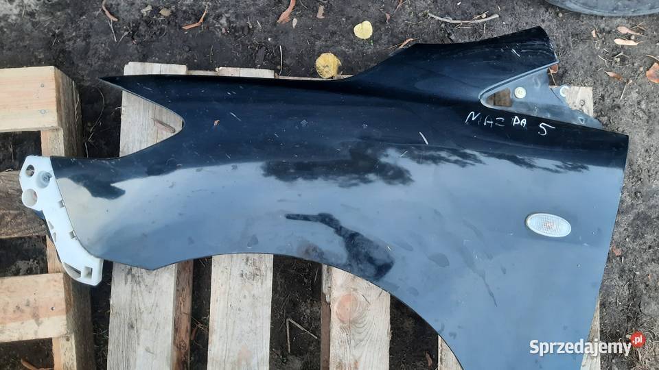 błotnik prawy lewy przód Mazda V 0510r czarny Dębno