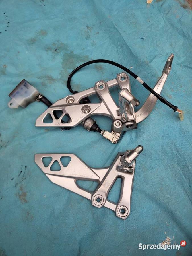 SUZUKI GSX 8 R 2023 SET PODNÓŻEK PASAŻERA SETY