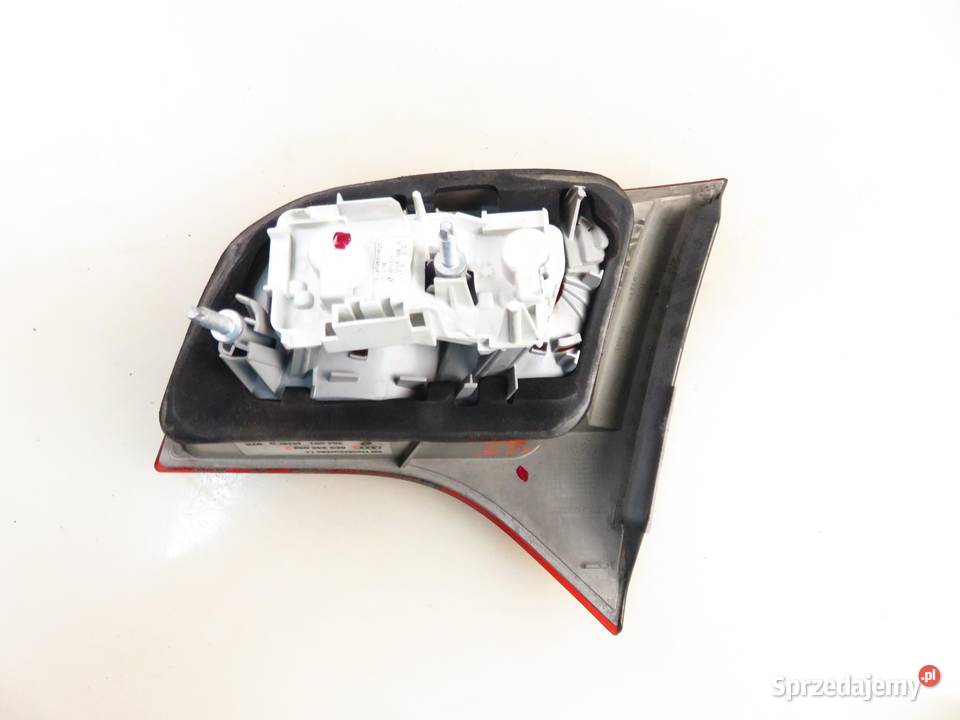 LAMPA LEWA TYLNA KLAPA AUDI A4 B7 Avant sprzedam
