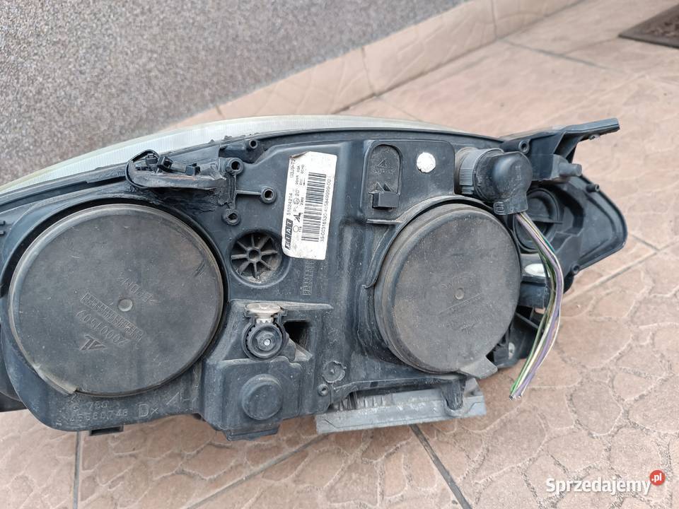 Fiat Croma 2 II fl Lift 0811 Lampa reflektor Częstochowa