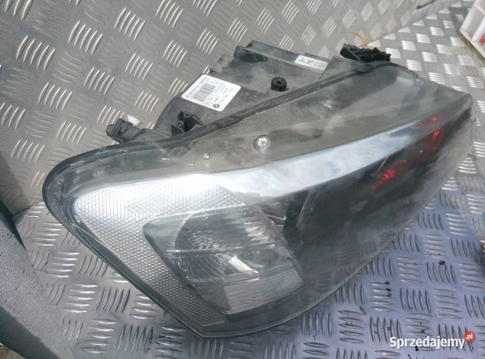 BMW X3 F25 2013 Przód strona prawa Lampa osobowe Barłogi