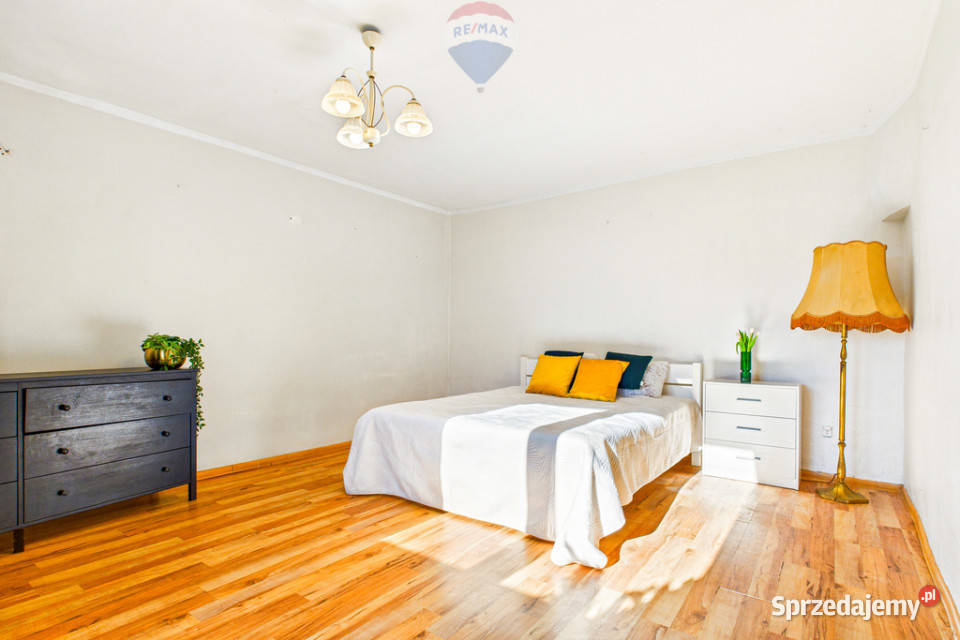 Dom z warsztatem stodołą i oborą Sprzedaż Pyrnik