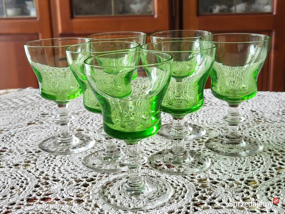Kieliszki uranowe Porcelana i szkło pomorskie Gdańsk