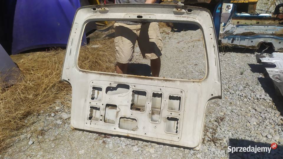 suzuki carry klapa tył Byków