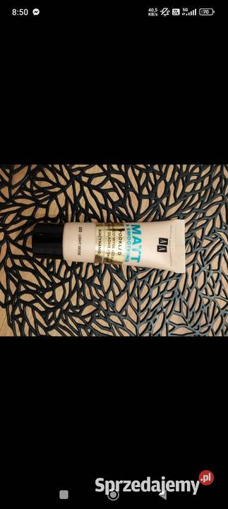 Podkład do twarzy Podkłady i farby w sprayu sprzedam