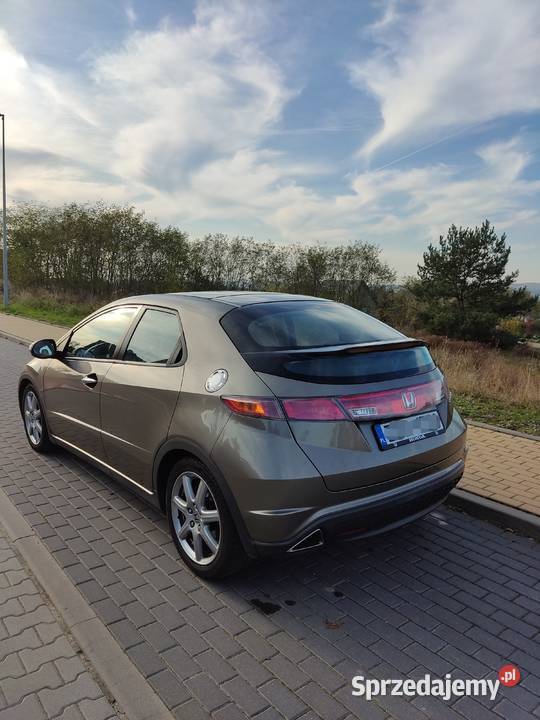 Honda Civic VIII Executive 18 iVTEC 140 Rok produkcji 2006 Gryfino