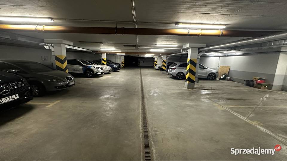 garaż miejsce postojowe wynajmę ok Szaserów oświetlenie Warszawa