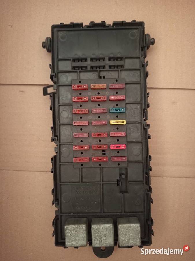 Skrzynka bezpiecznikówmoduł Atego Rozprza sprzedam