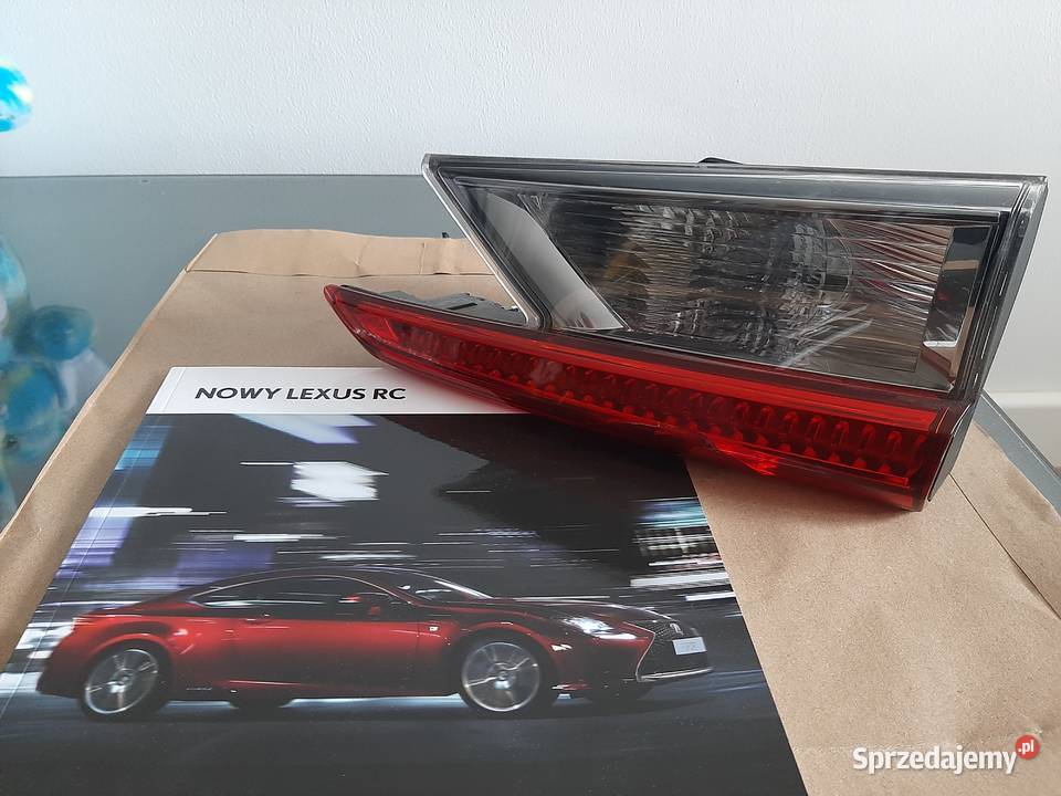 Lexus RC lampa tył prawa w klapę Swarzędz sprzedam