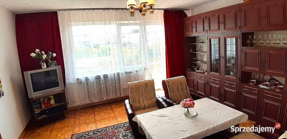 Dom rodzinny na cichej ulicy Rok budowy 1982 Busko-Zdrój
