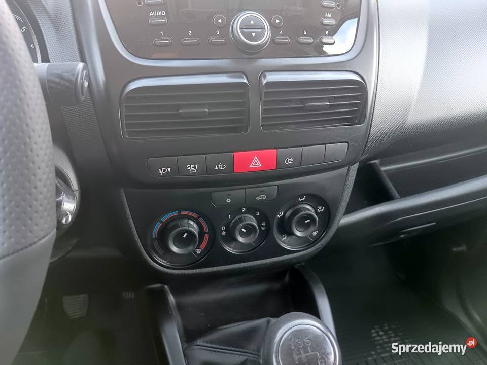 Opel Combo D 14 L1H1 van ciężarowy z Niemiec