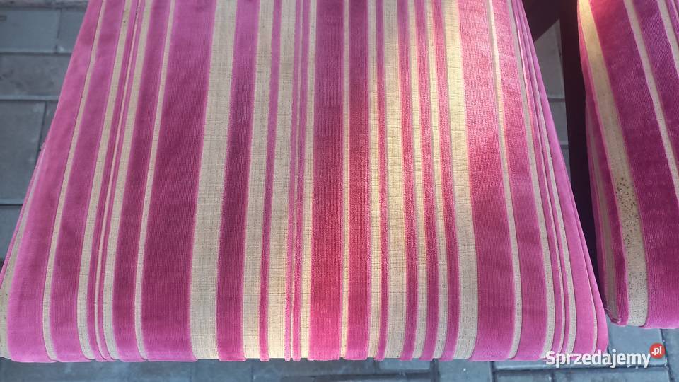 Krzesła drewniane tekowe z materiałową tapicerką Gawroniec