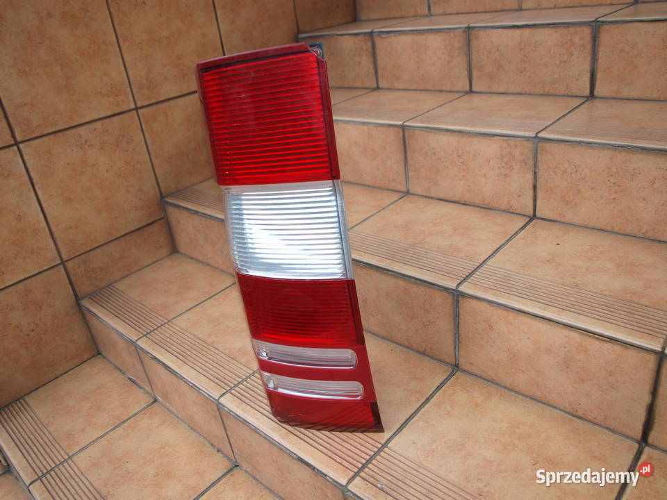 Mercedes Sprinter lampa prawa tył 2006 2018r Oświetlenie