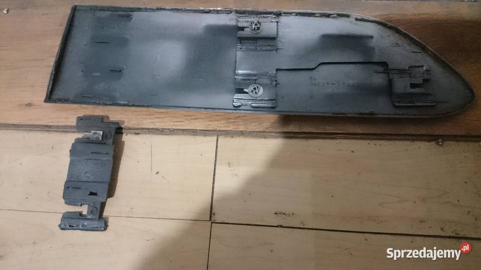 Toyota RAV4 Listwa drzwi lewy tył 1D4 Iłownica