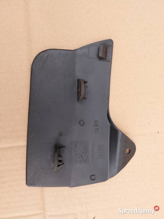 TOYOTA AVENSIS 2015 chlapacz prawy tyl Wrocław