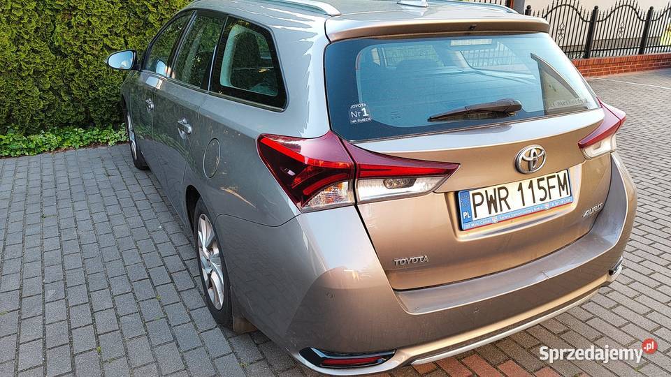 Toyota Auris Kombi 1600ccm 132 lpg 65l na 100 wielkopolskie