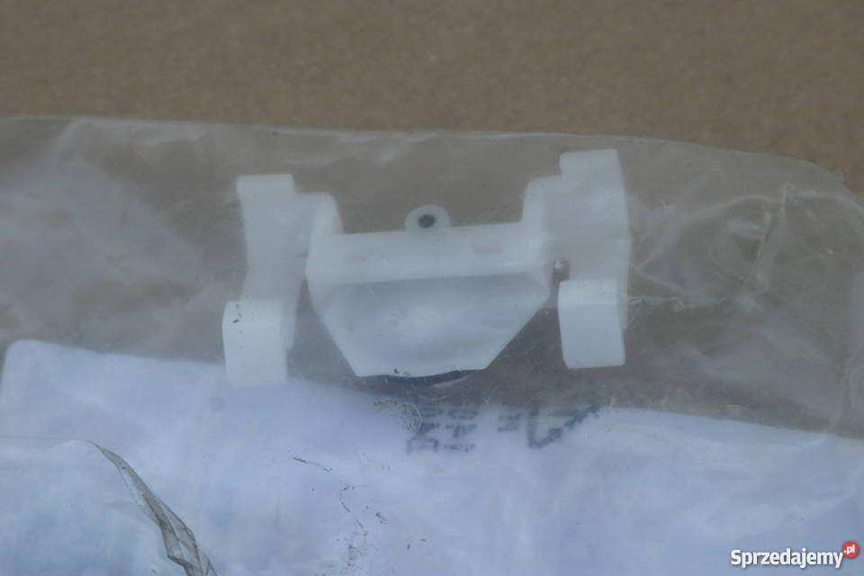 MERCEDES KLIPS SPINKA LISTWY PROGOWEJ 2119880578 Bieleń