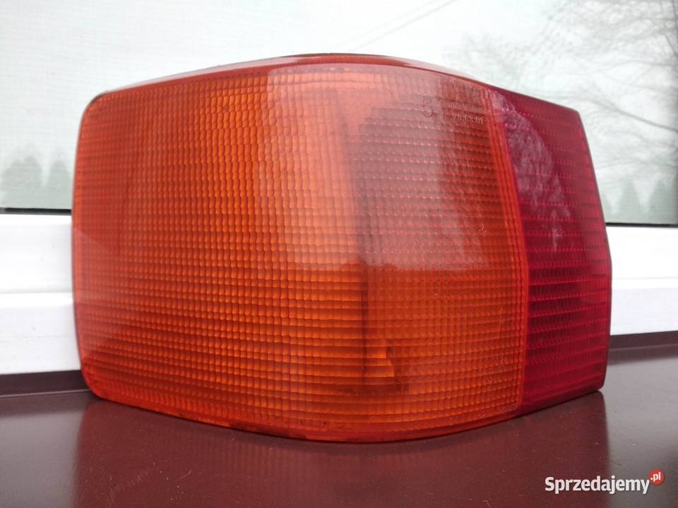 Audi 80 B3 lampa tył tylna lewa narożna w Sieradz