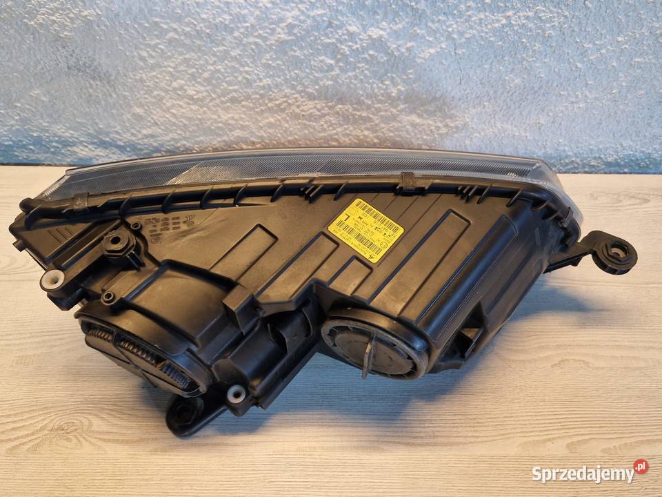 Lampa Skoda Oktawia III przed liftem Przednia Kwilcz