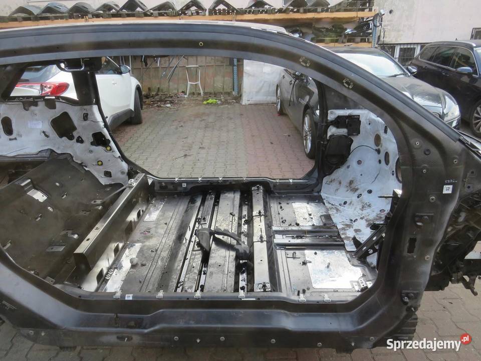 KAROSERIA KASTA BUDA SKORUPA DOKU BMW I3